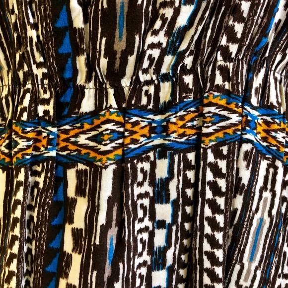 Patterned Dress - Picture 2 of 4